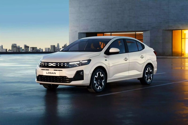 Dacia Logan 2026 facelift: Comenzi deschise, 120 CP, cutie automată și interior digital de la 14.950 euro