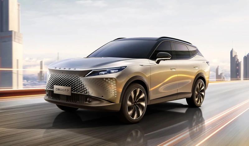 Omoda 7 a ajuns oficial în România: SUV hibrid de 274 CP la un preț special de lansare