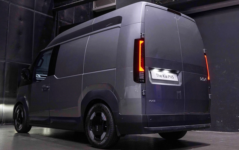 Kia PV5 Cargo: Versiunile High Roof și Standard ale modelului lansate oficial la Birmingham