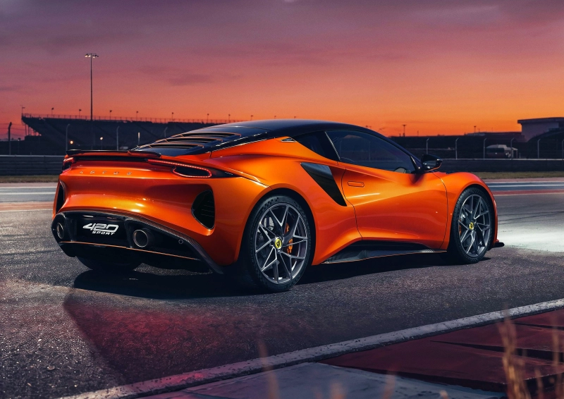 Lotus a lansat Emira 420 Sport 2027: Cel mai puternic, ușor și rapid Emira al constructorului
