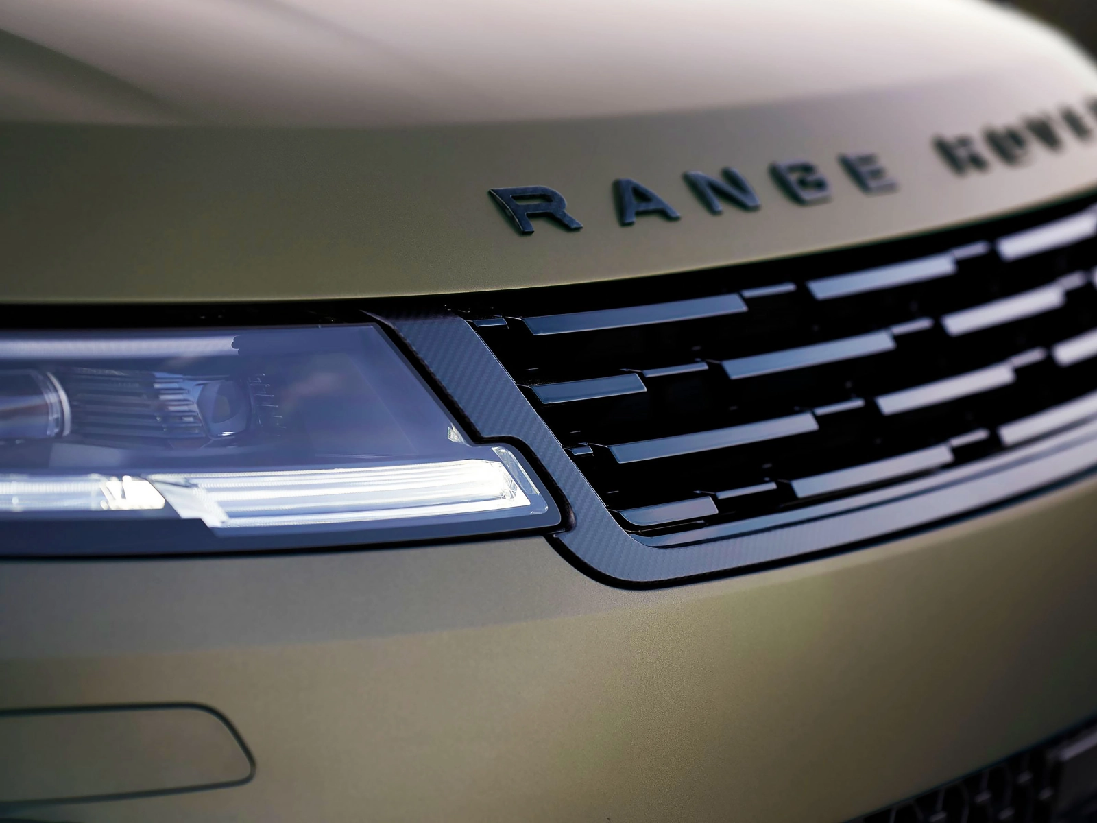 Noua Strategie de la Jaguar Land Rover: Mașina electrică nu se ieftinește, devine un lux și mai mare