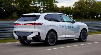 Noul BMW iX5 Hydrogen intră în teste cu autonomie de 750 km și lansare pe piață în 2028