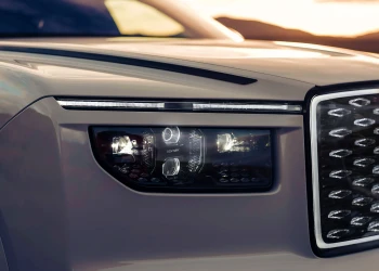Bentley prezintă noul Torcal First Edition, ediția de lansare a primului SUV electric aduce 888 de cai putere și elemente din fibră de carbon